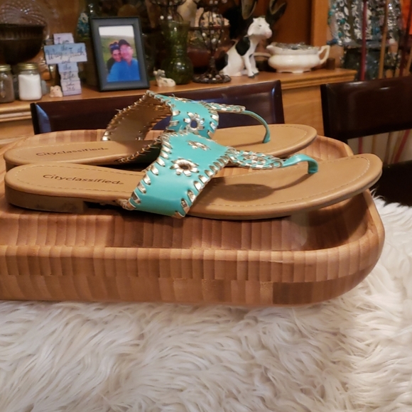 City Classifed Sandals Size 10 - Picture 3 of 6